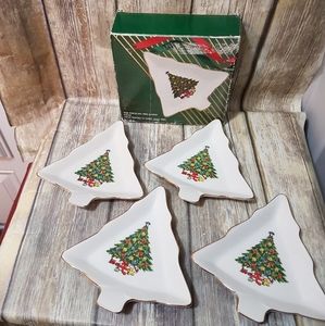Jamestown China Christmas Tree plates